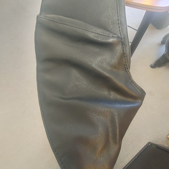 Sash Faux leather crossbody bag - Picture 6 of 6